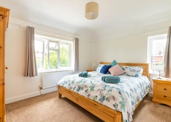 Host & Stay - St Clements House