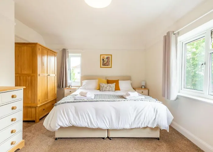 Host & Stay - St Clements House