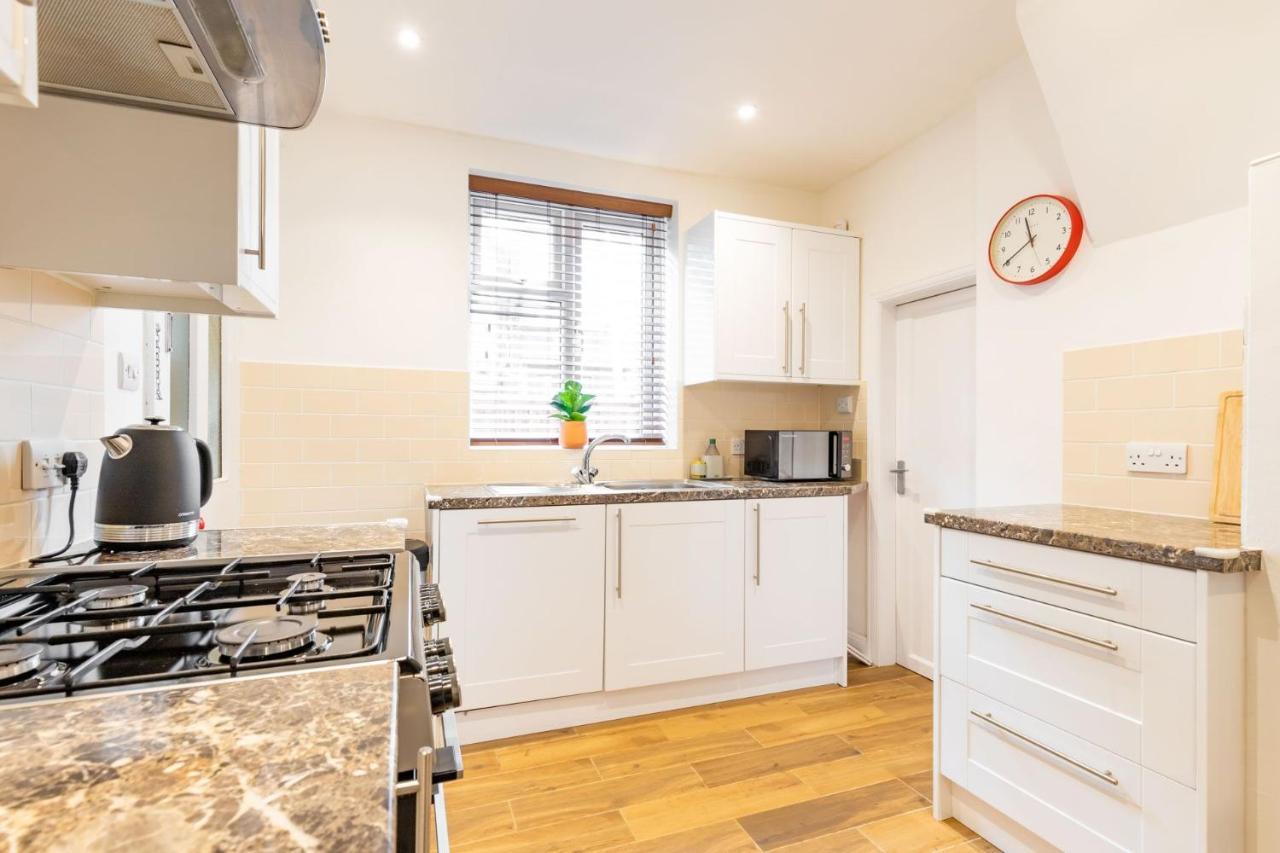 Host & - St Clements House *