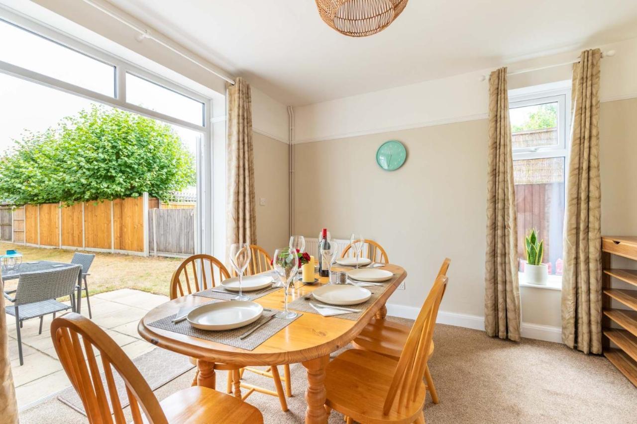 Host & - St Clements House *